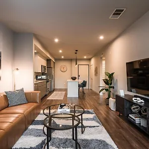 Luxury In Near Angel Stadium, Disneyland Anaheim