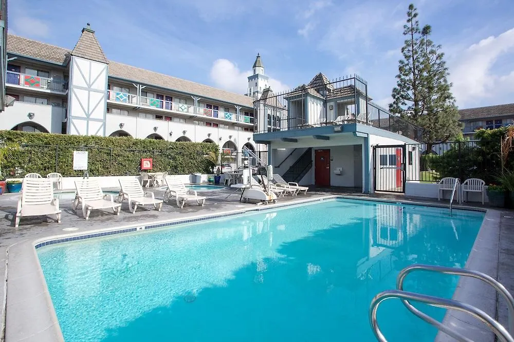 Hotel Castle Inn And Suites Anaheim