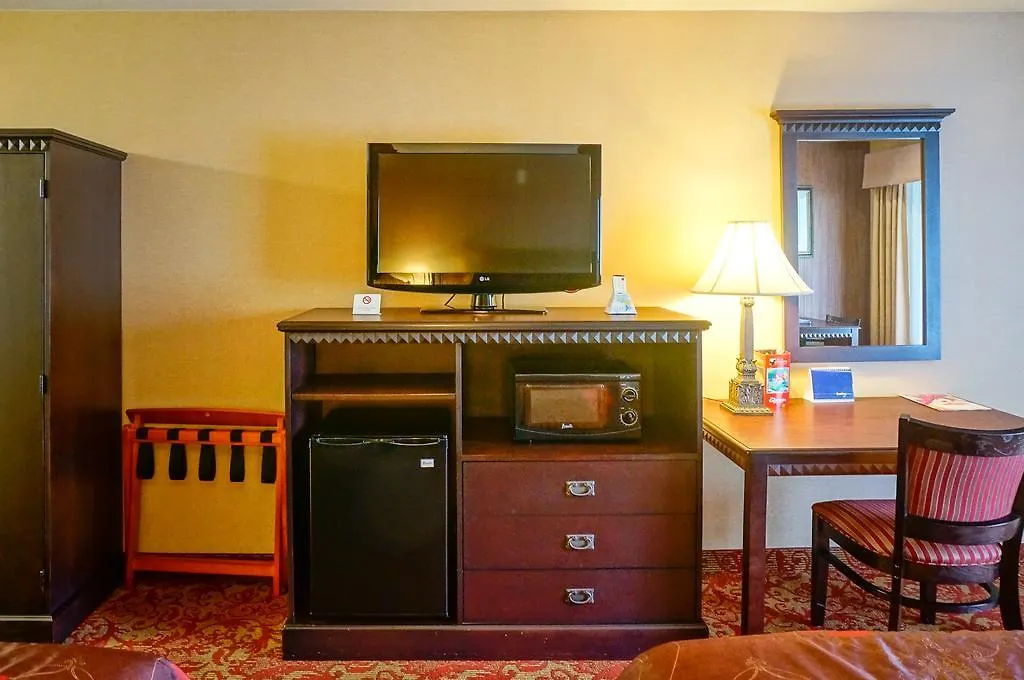 Castle Inn And Suites Anaheim Hotel